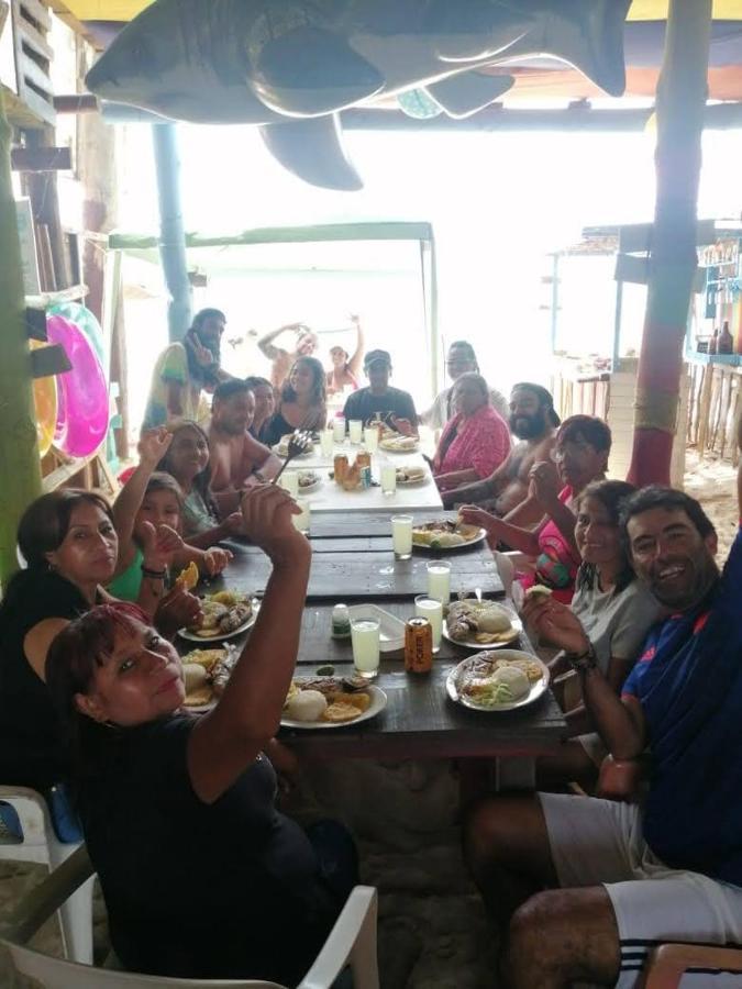 Хостел A Orilla Del Mar En Baru Cartagena Екстер'єр фото