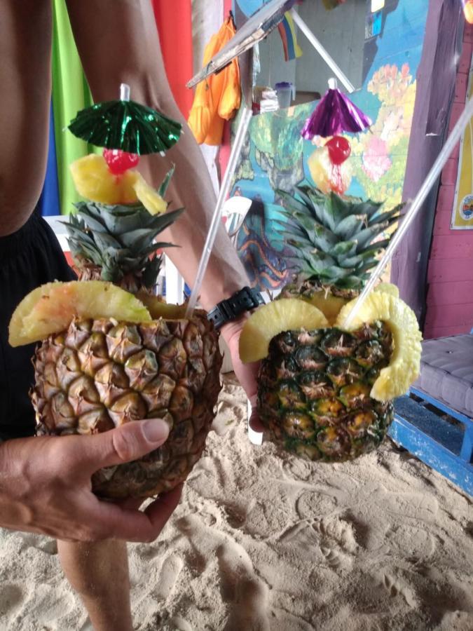 Хостел A Orilla Del Mar En Baru Cartagena Екстер'єр фото