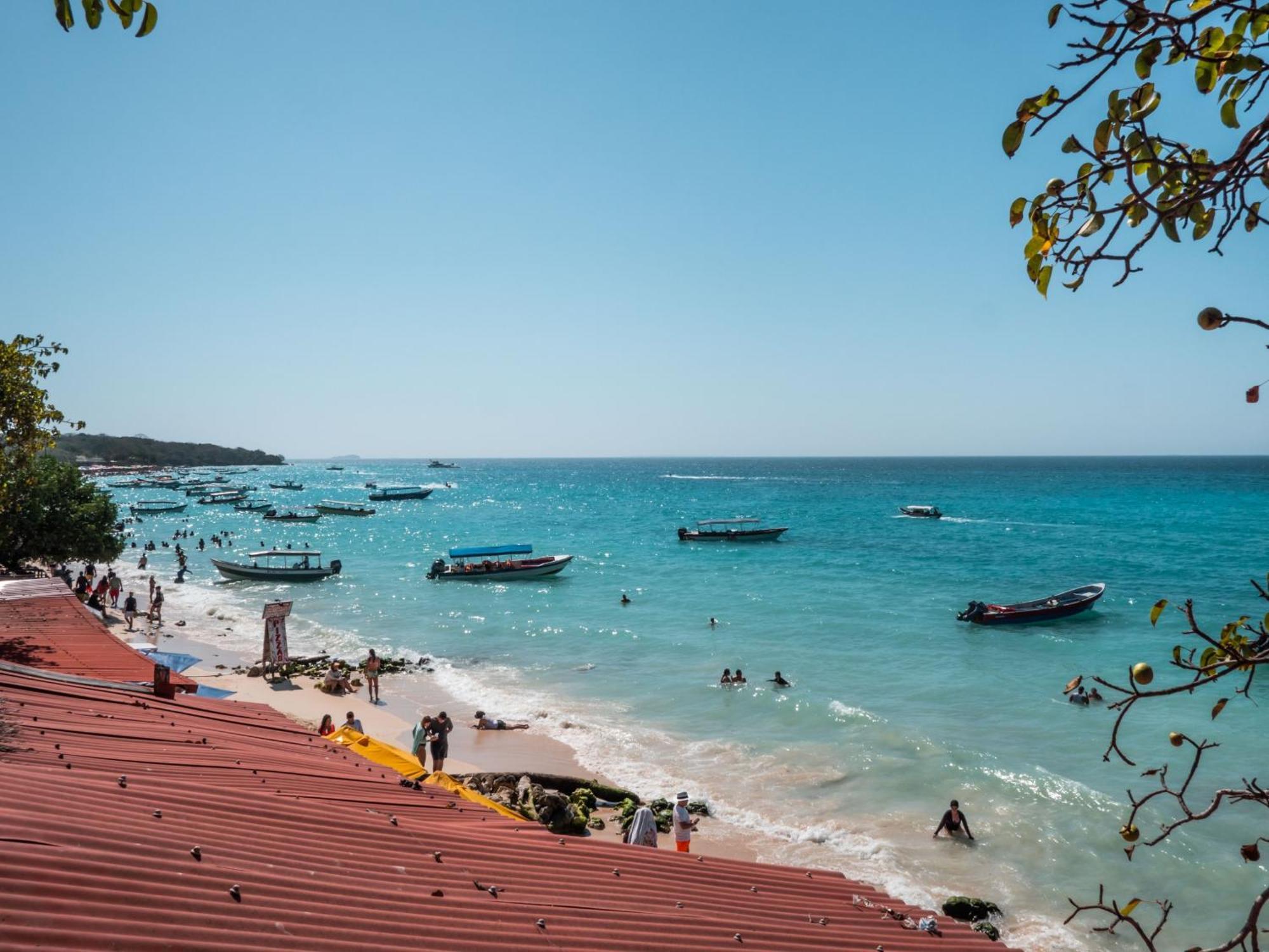 Хостел A Orilla Del Mar En Baru Cartagena Екстер'єр фото